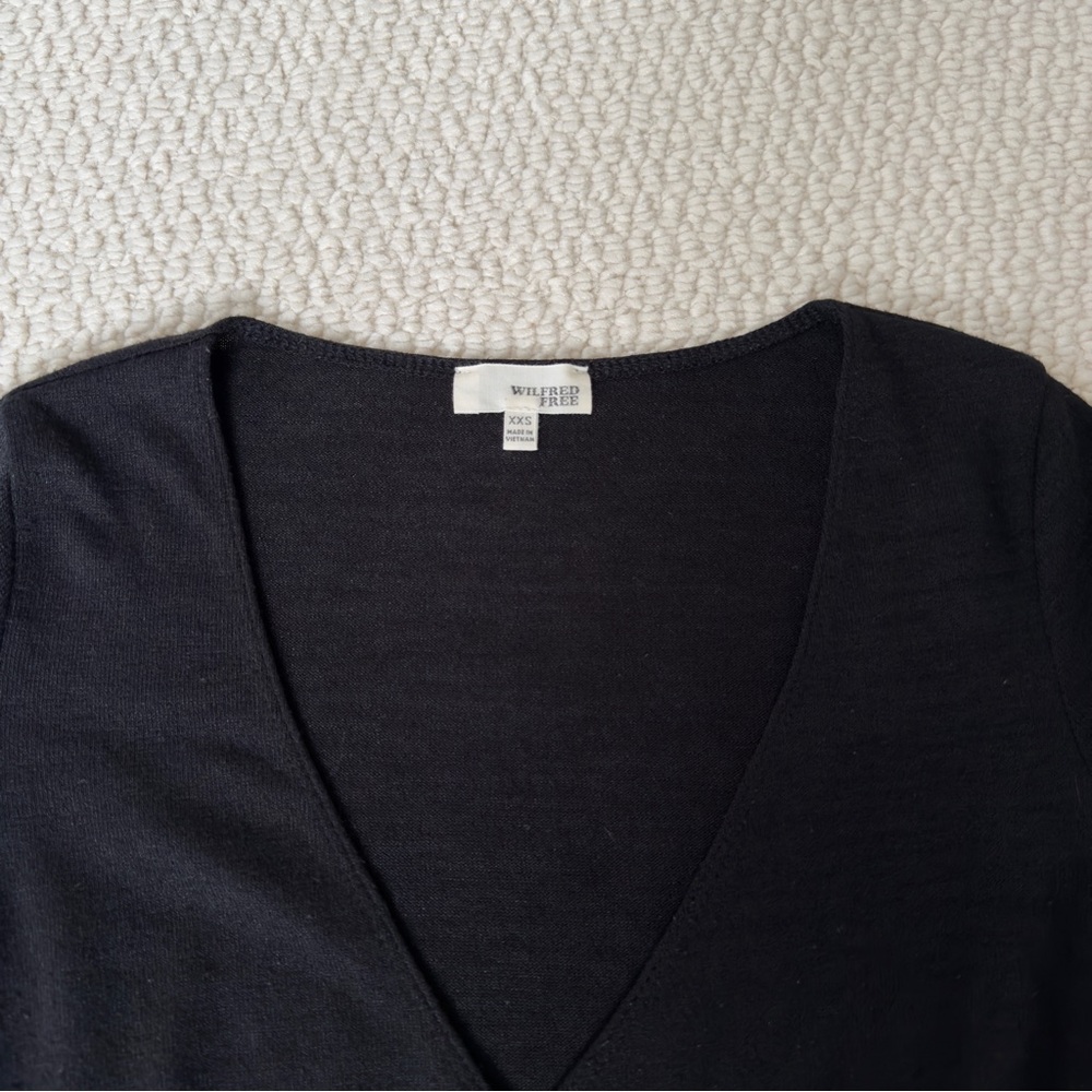 Wilfred Long Sleeve V-Neck Wrap Top Size XXS - Picture 4 of 6